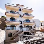 La Caleta Sunrises Apartman